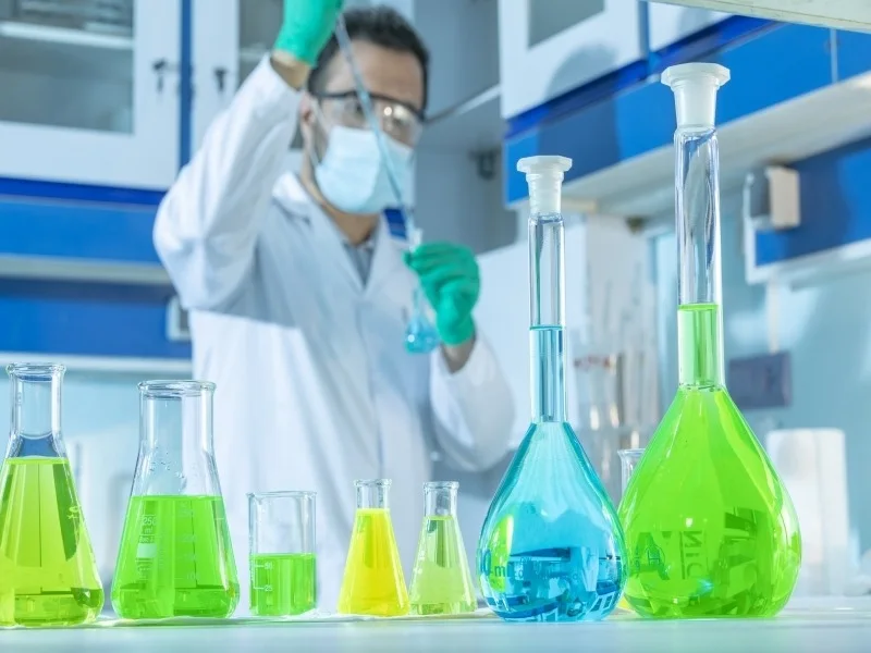 خدمات آزمایشگاهی